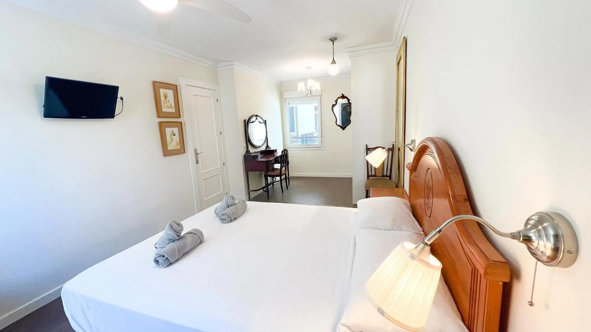 Apartment 150 M From El Palo Beach, Malaga Spain